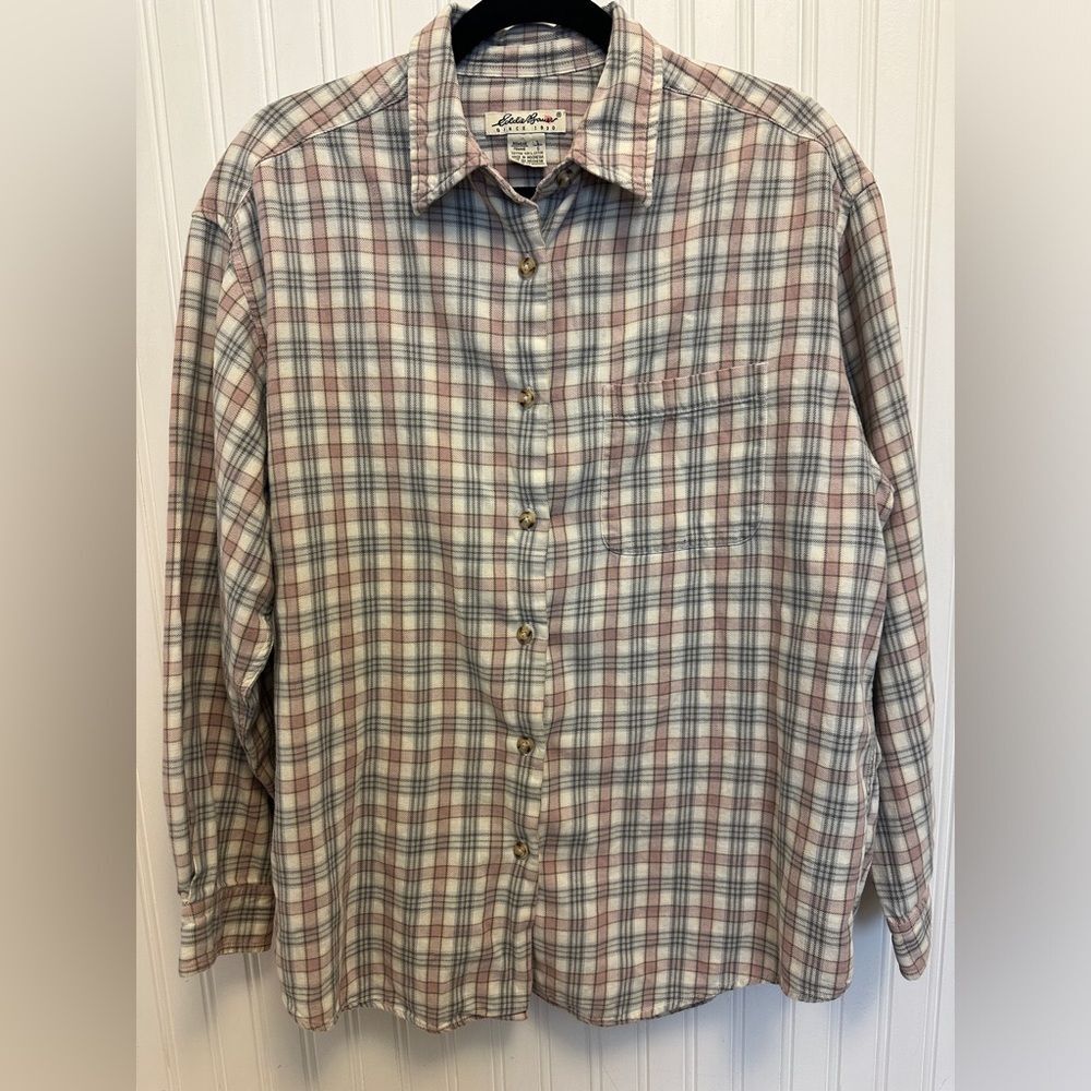 - Vintage 90’s Eddie Bauer flannel